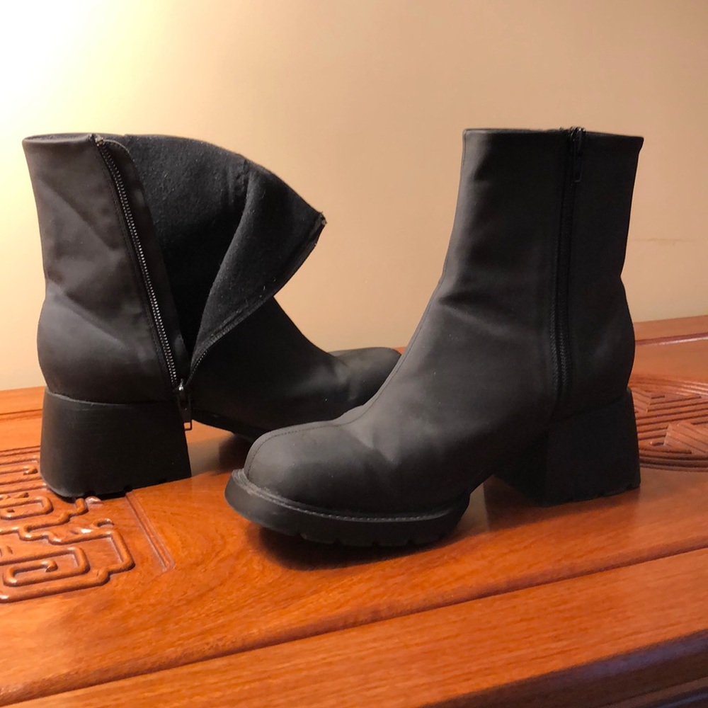 Chillmark lined zippered boots